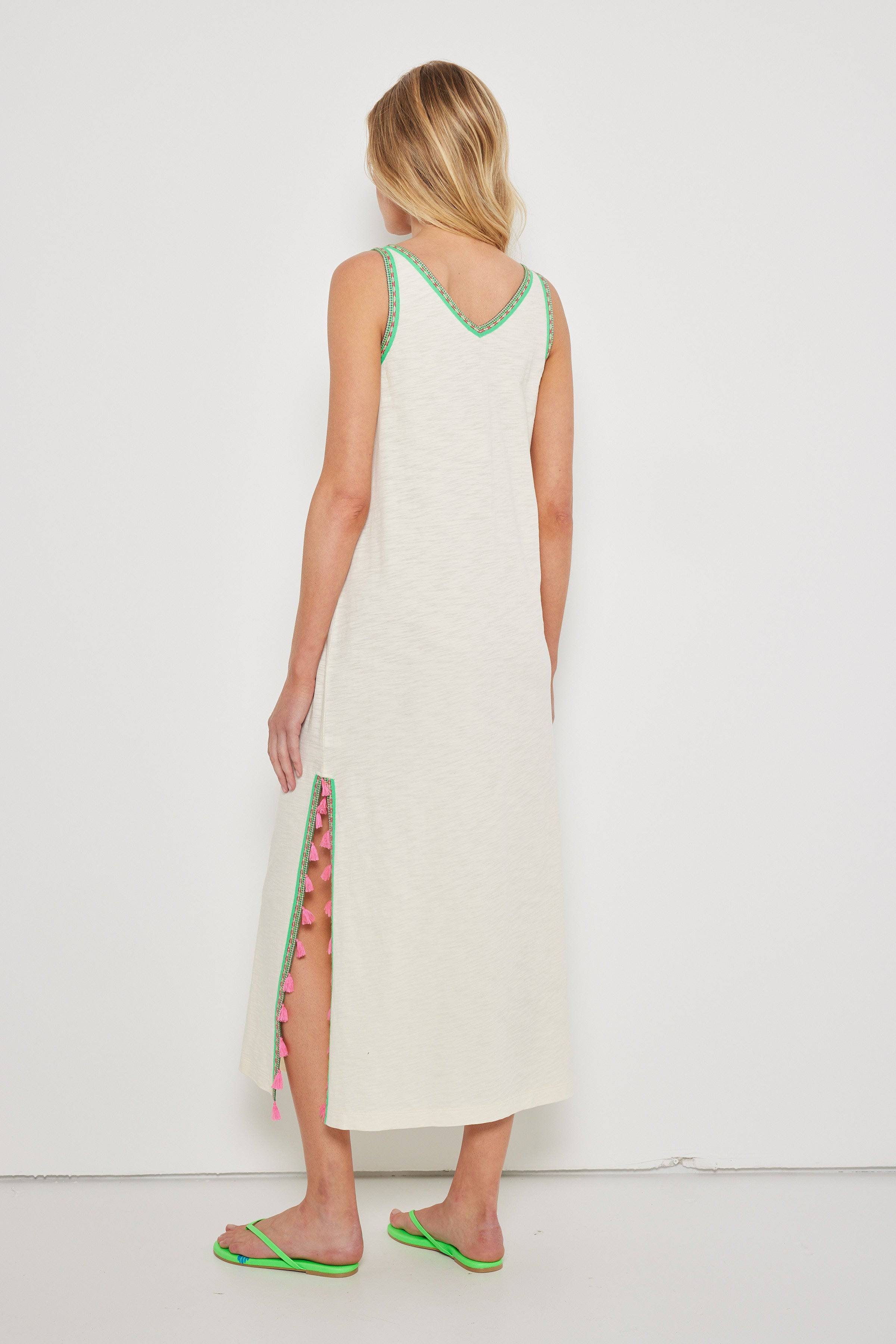 TASSEL TOSS - Tee-LISA TODD