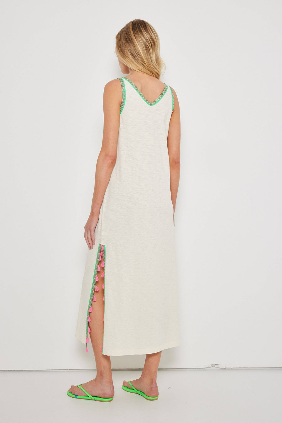 TASSEL TOSS - Tee-LISA TODD