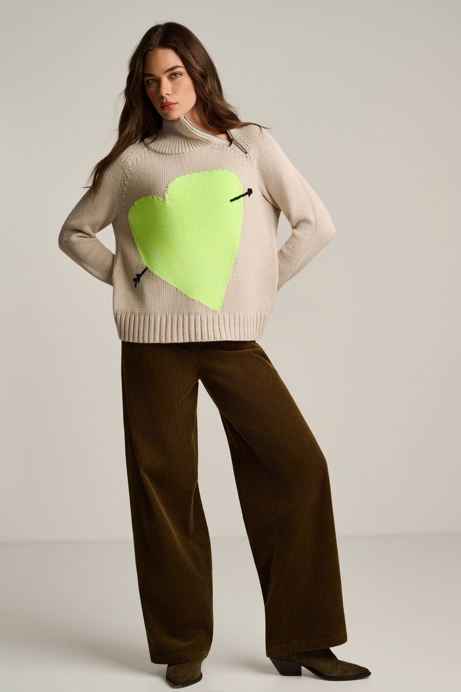 TAKE AIM HEART SWEATER