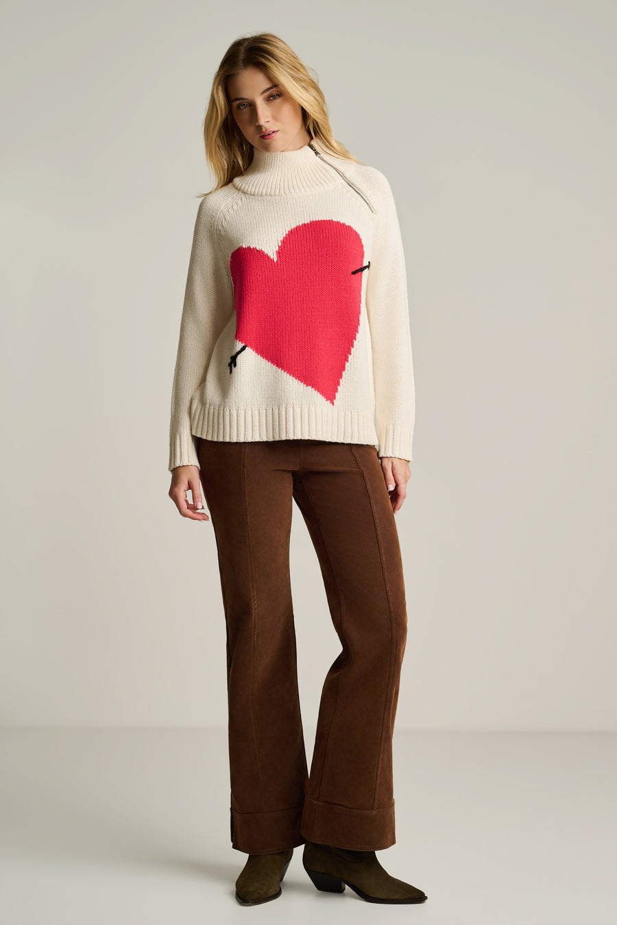 TAKE AIM HEART SWEATER