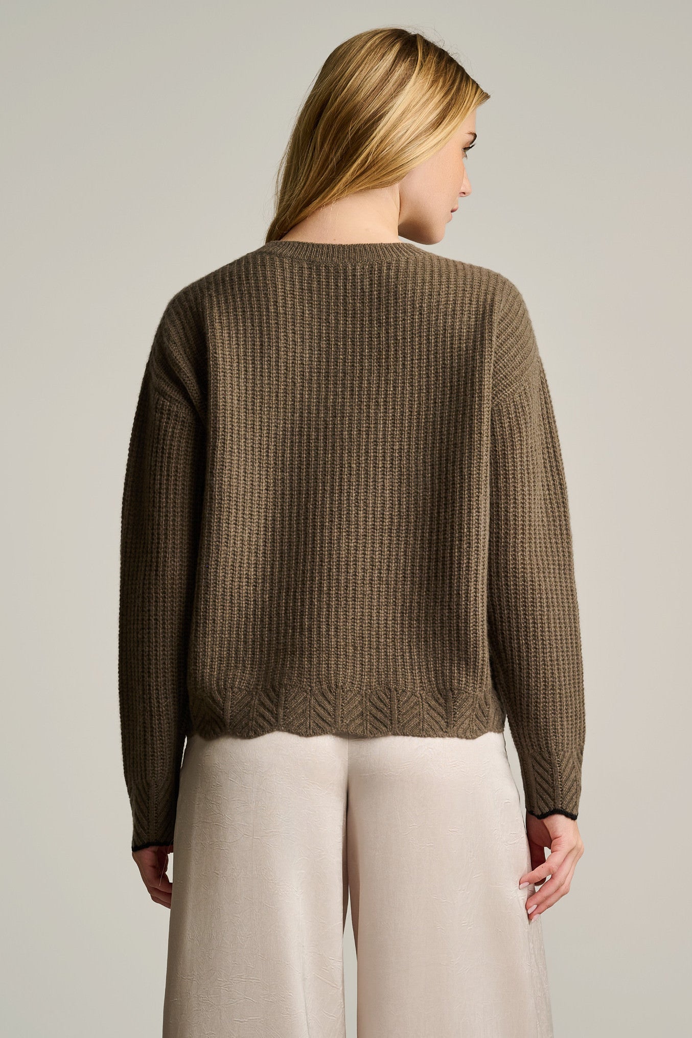 PURE CASHMERE RUFFLE