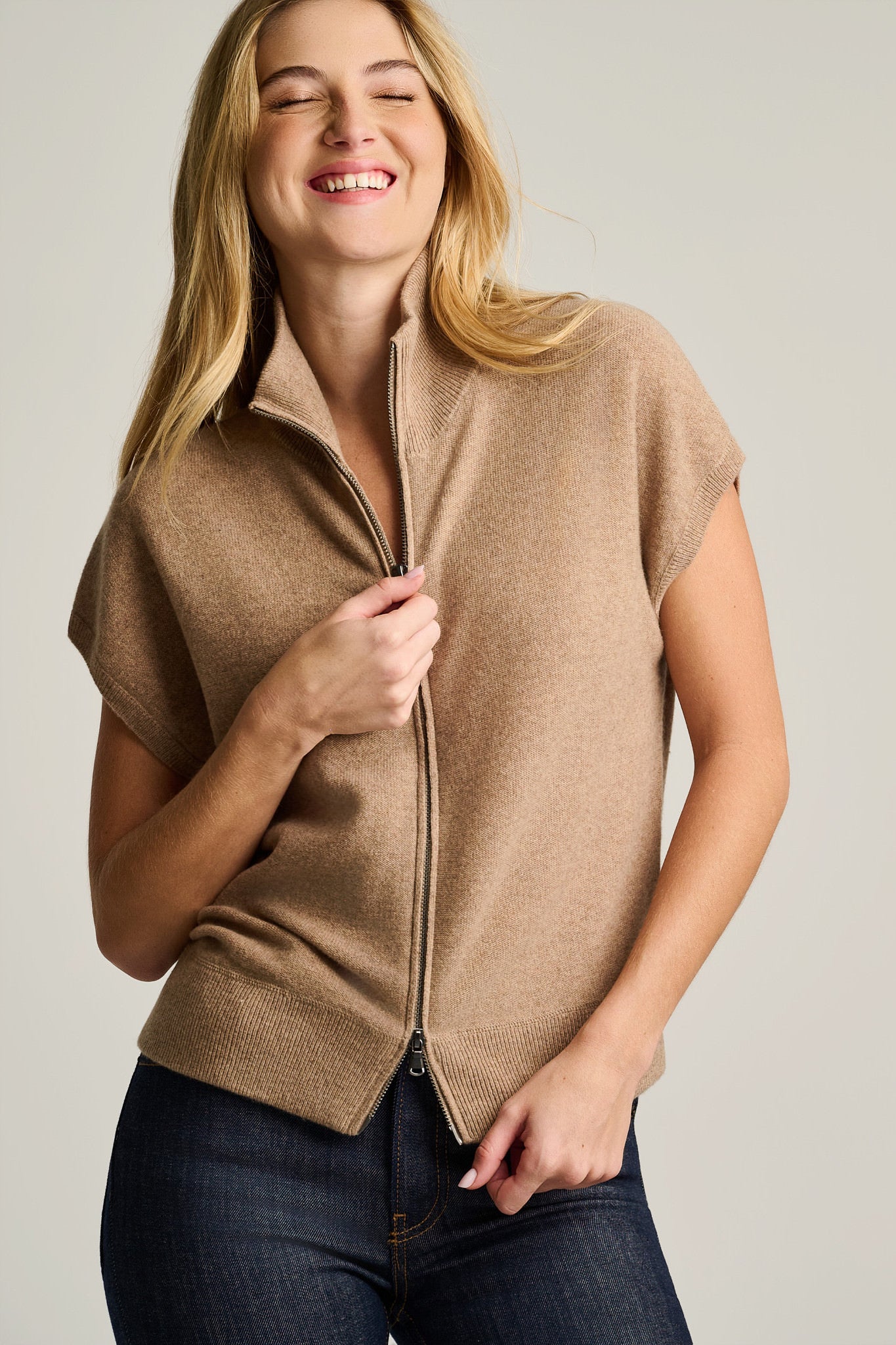 PURE CASHMERE ZIP
