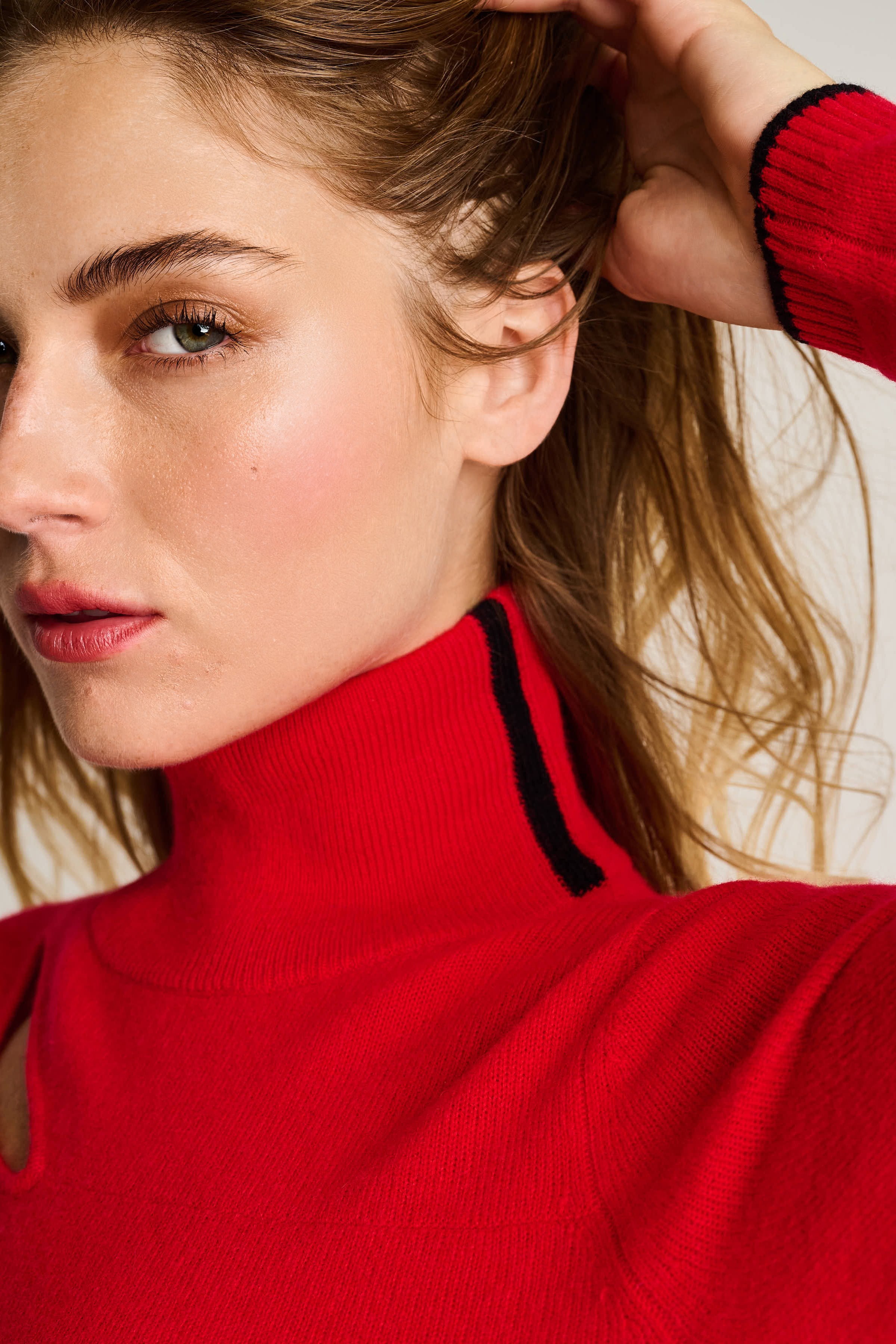 LAST SLICE CASHMERE SWEATER