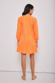 THE SWINGER - Tee-LISA TODD