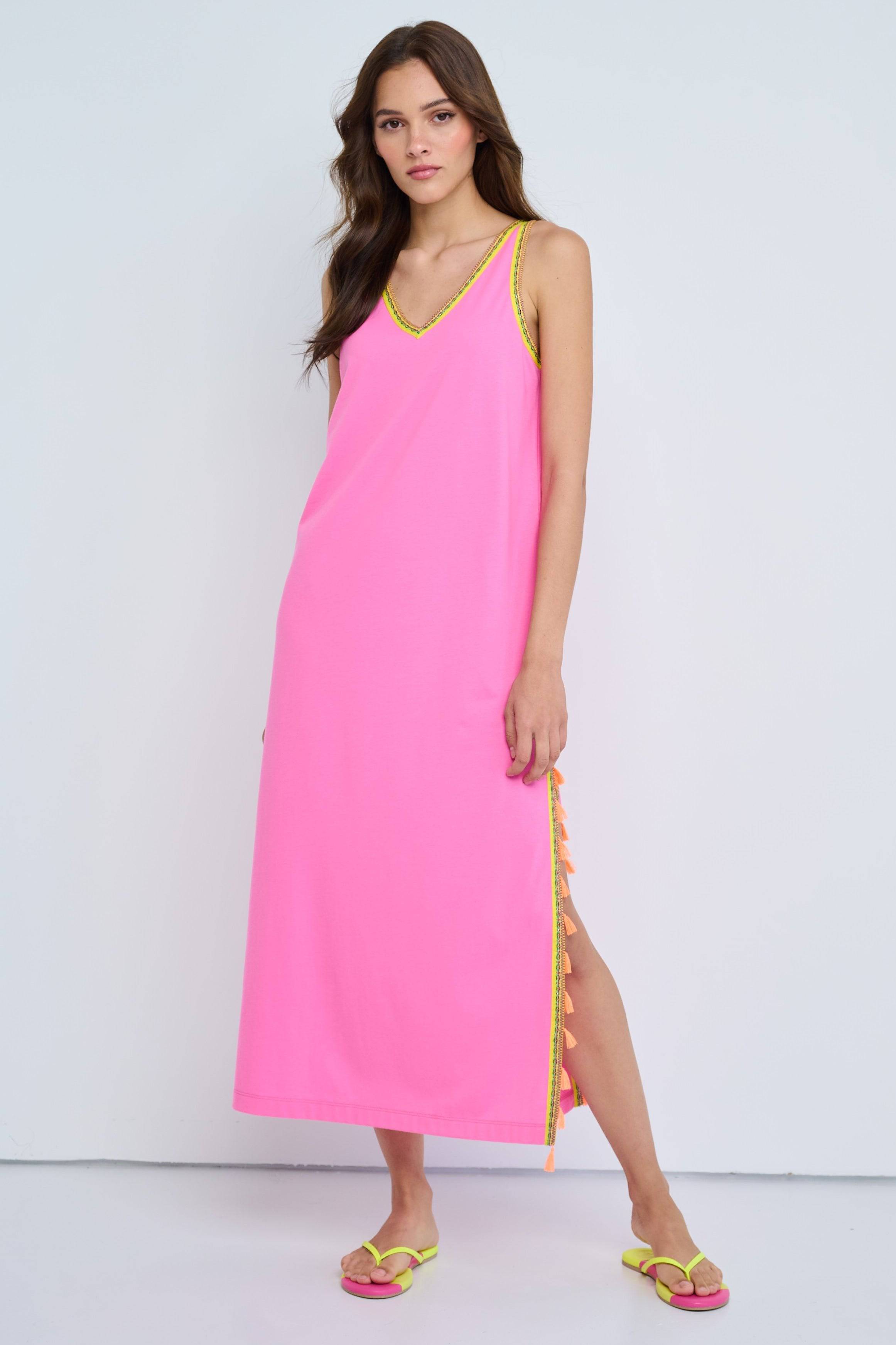 TASSEL TOSS - Tee-LISA TODD
