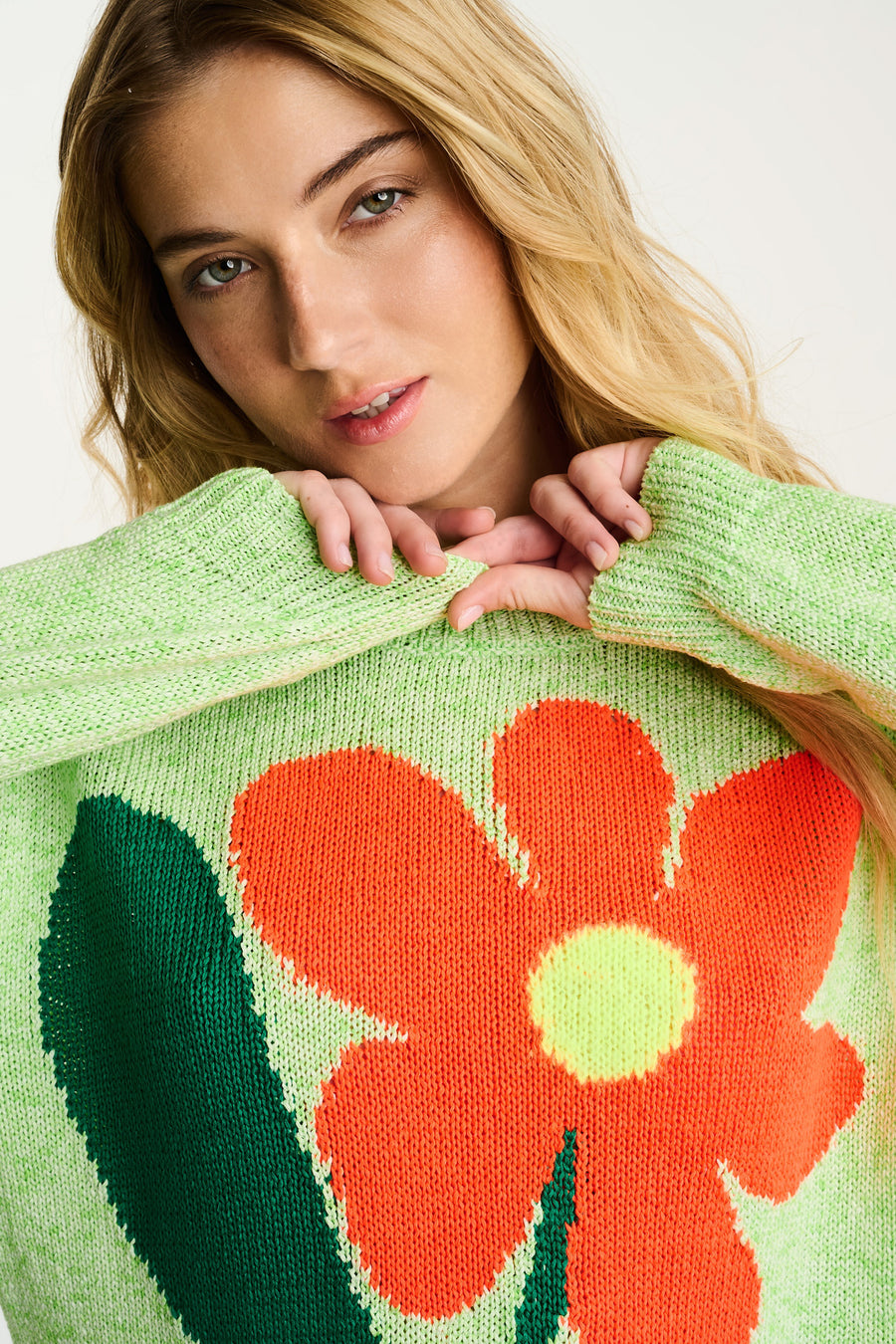 BEL FIORE FLOWER SWEATER