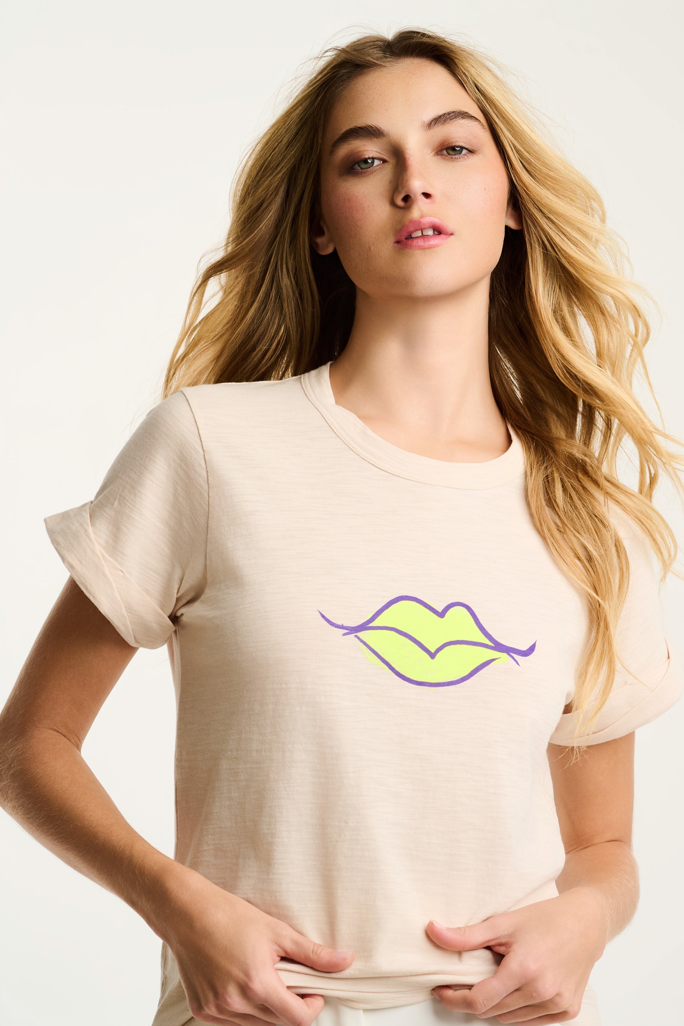 KISS & MAKE UP TEE - Tee-LISA TODD