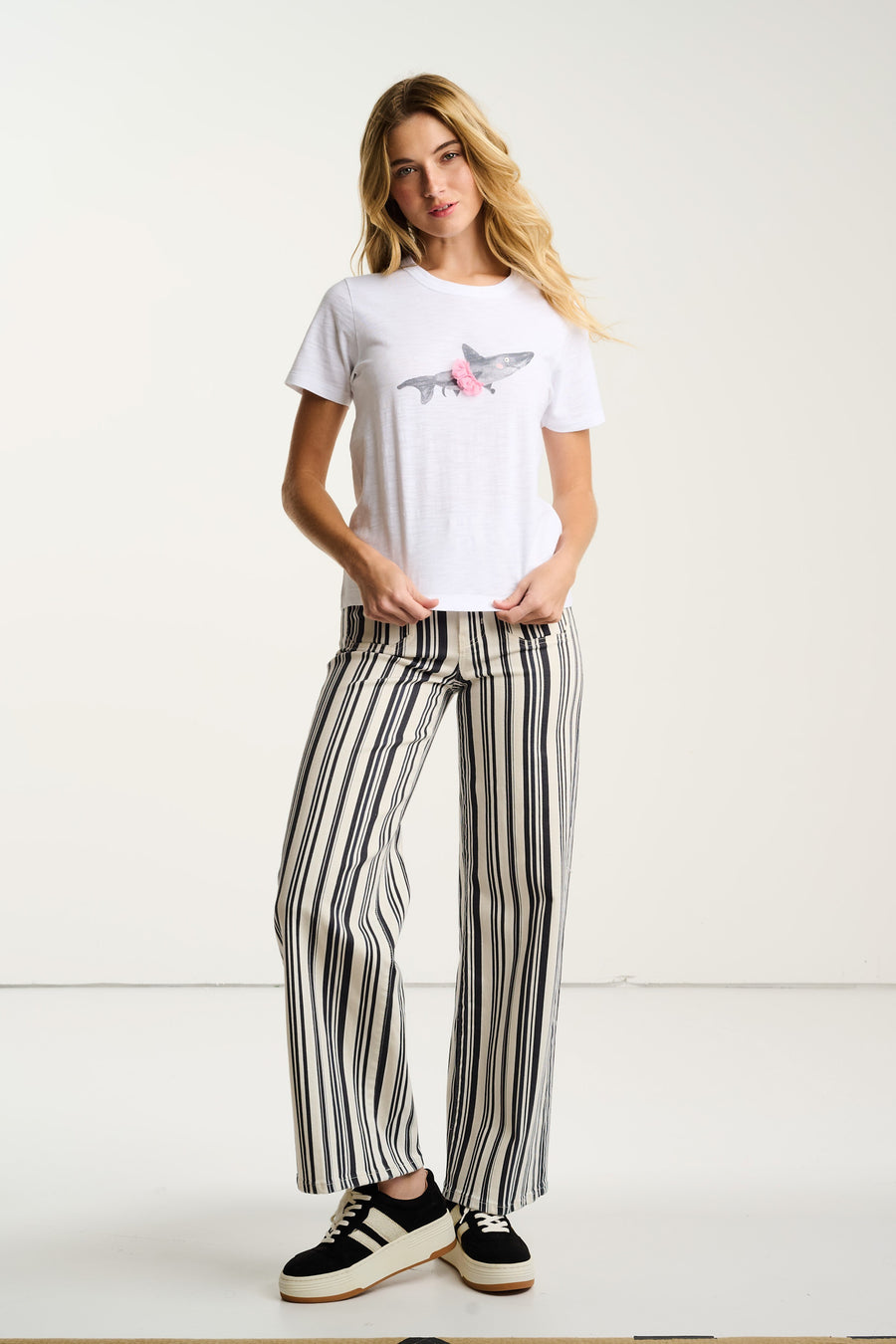 JAW-DROPPING TEE - Tee-LISA TODD