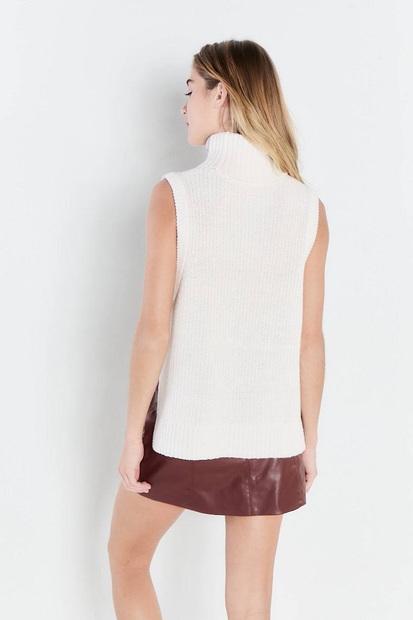 INVESTED - Sweater-LISA TODD