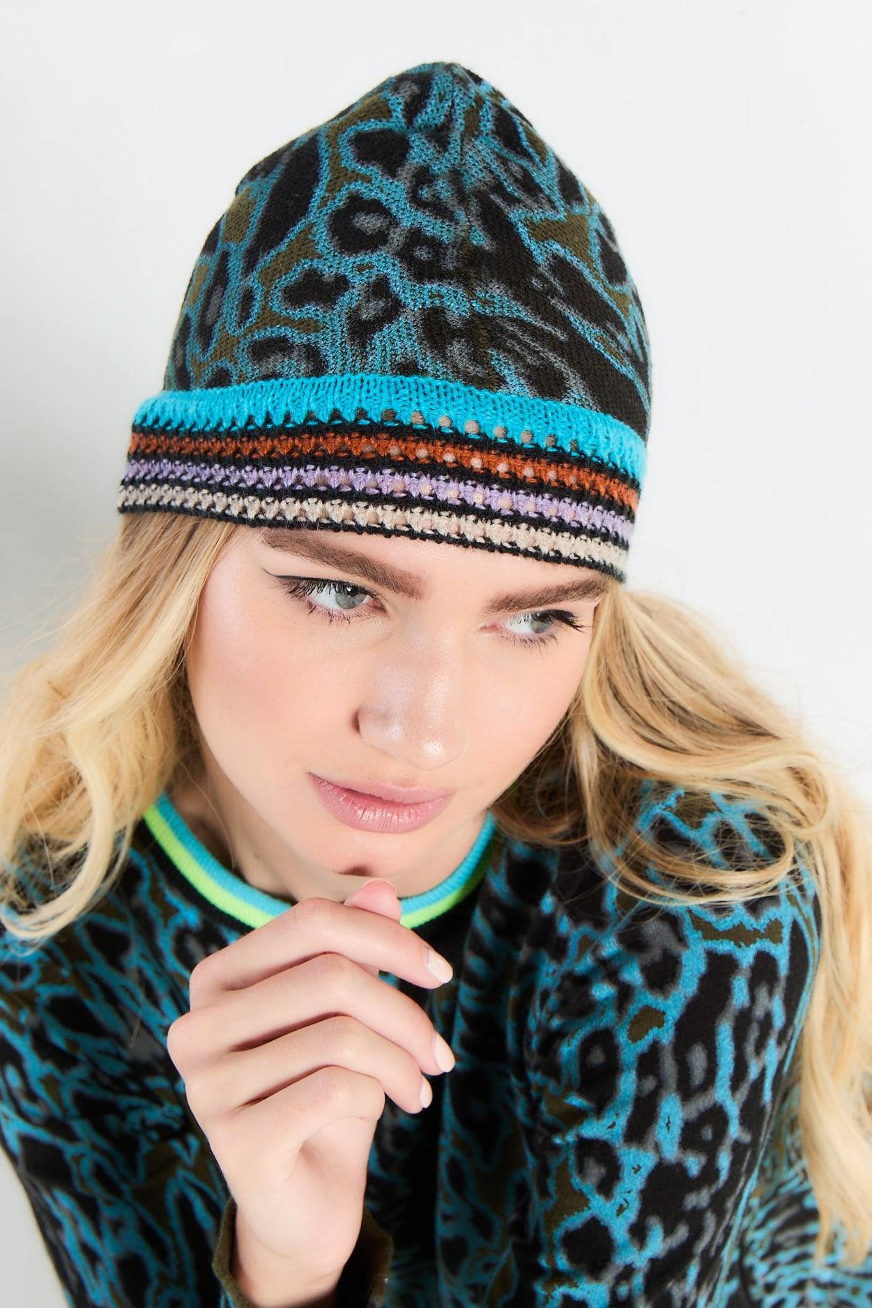 INTO THE WILD BEANIE - Sweater-LISA TODD